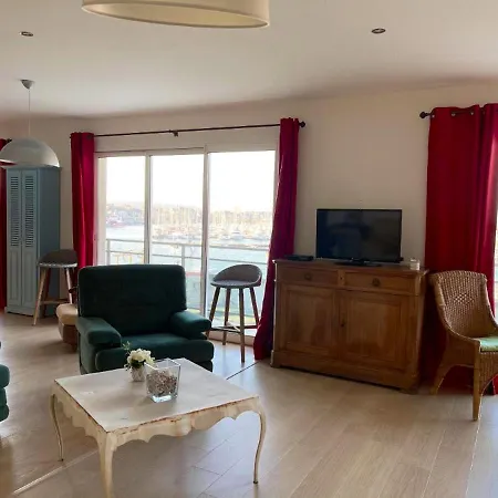Апартаменты Confortable Vue Sur La A Vaast La Hougue - 180 M² Сен-Вааст-ла-Уг