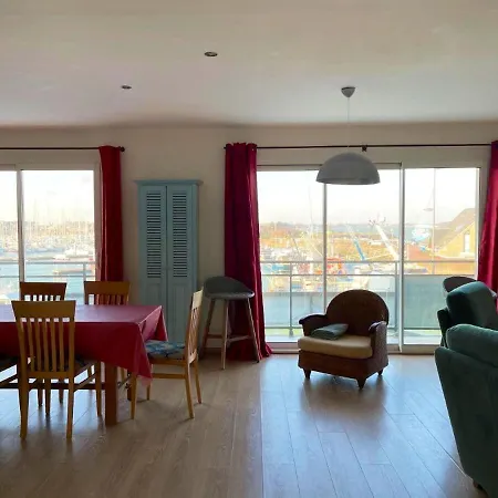 Апартаменты Confortable Vue Sur La A Vaast La Hougue - 180 M² Сен-Вааст-ла-Уг